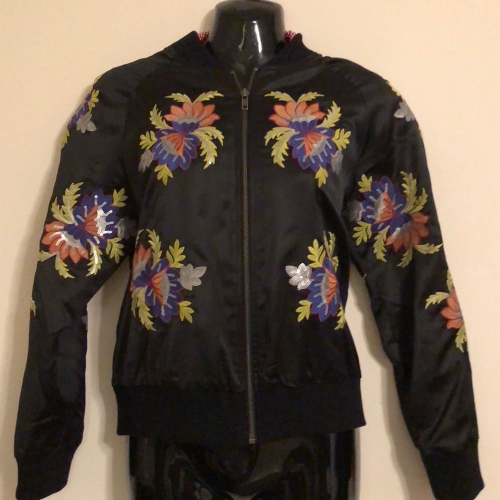 Stunning dance marvel jacket blooms M